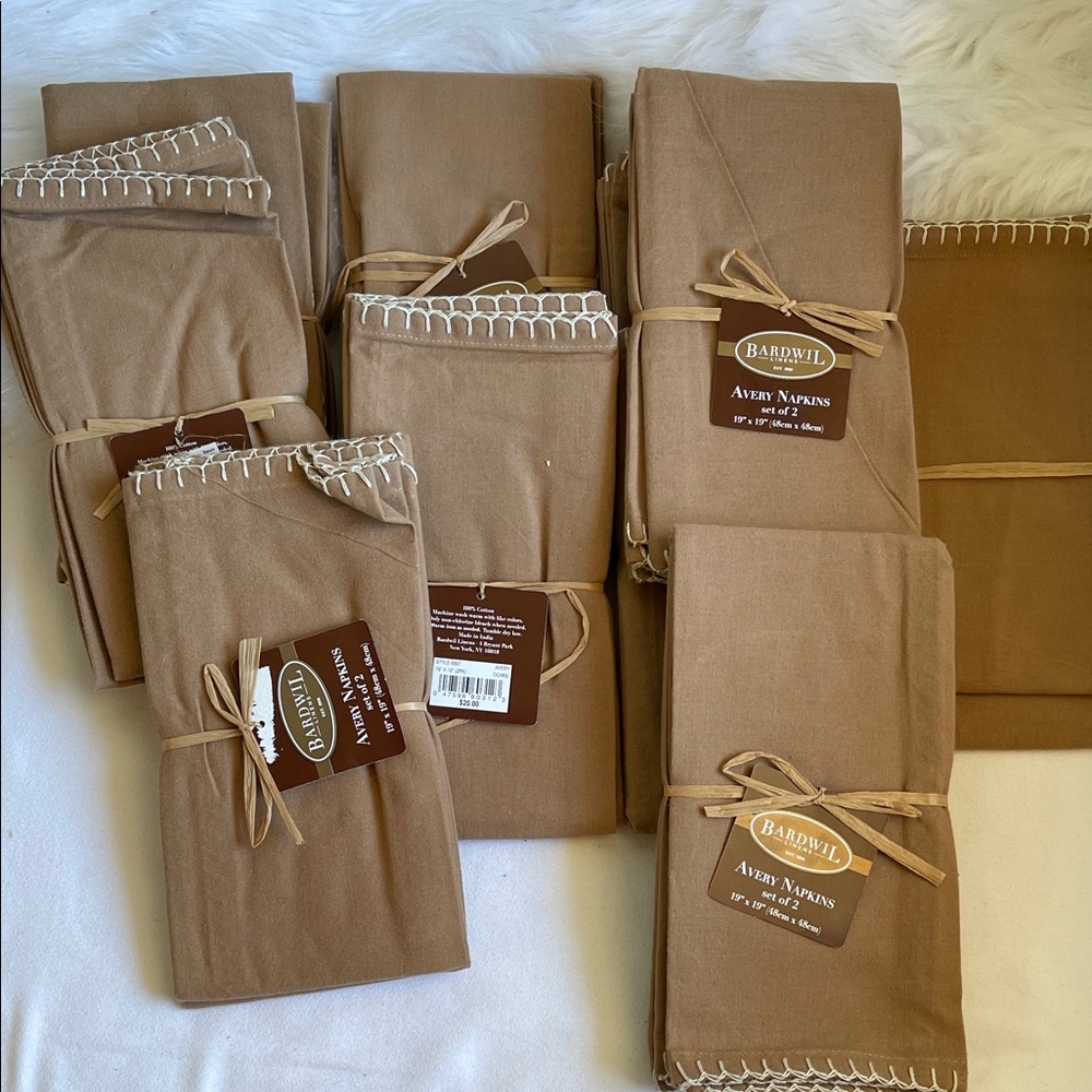 Bardwill Linen Brand. Avery napkins. 19inX19in. 100% cotton color-Ochre
